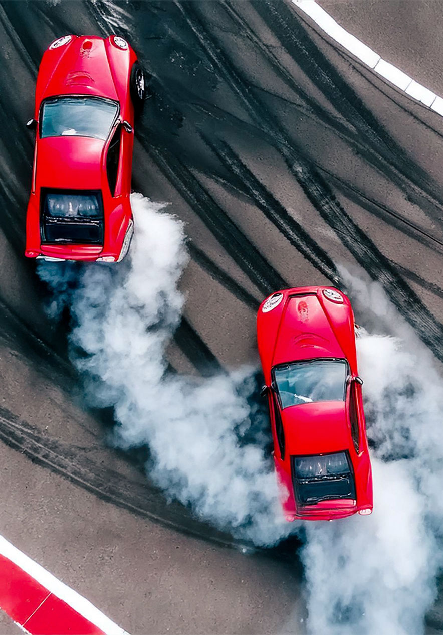 En el autódromo del Algarve puedes alquilar la pista para conducir autos de carreras