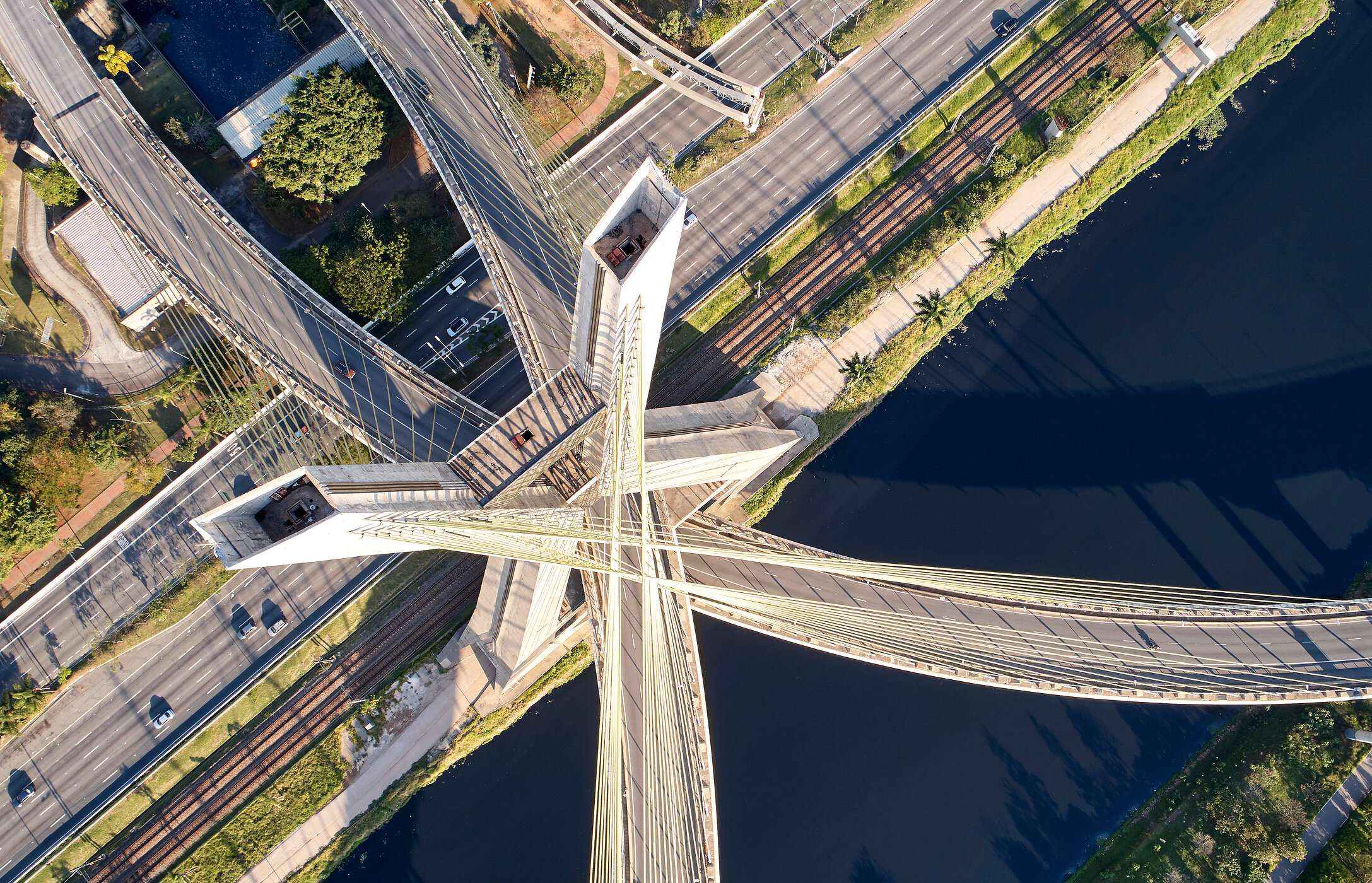 Aerial view of the Octavio Frias de Oliveira bridge, designed by the architect who gave his name to the bridge