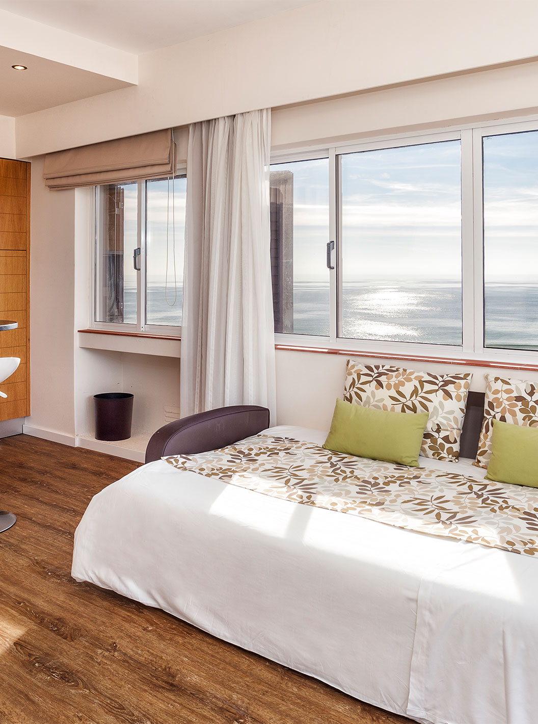 The Sea View Studio at Pestana Alvor Atlântico is equipped with a kitchenette with a sea view