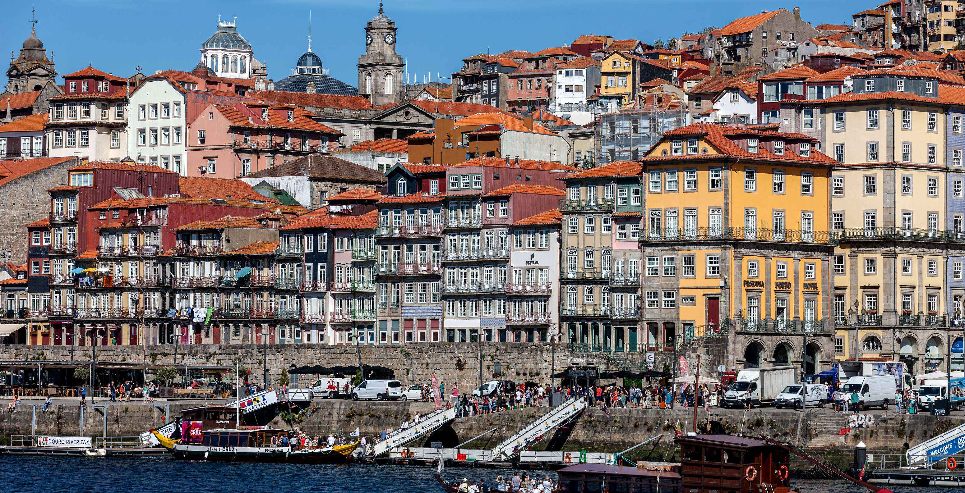 Stay at Pestana Vintage Porto and explore Ribeira, known for its traditional houses and tourist boats