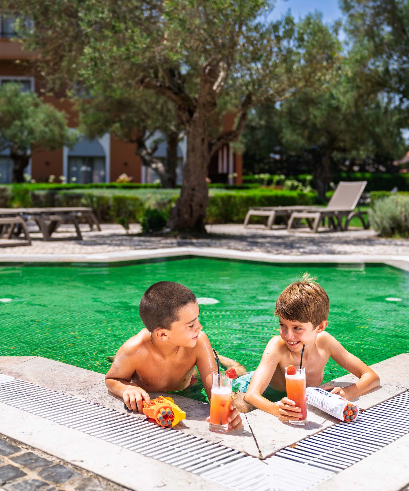 Pestana Sintra, hotel con golf y spa en Sintra, tiene piscina infantil exterior