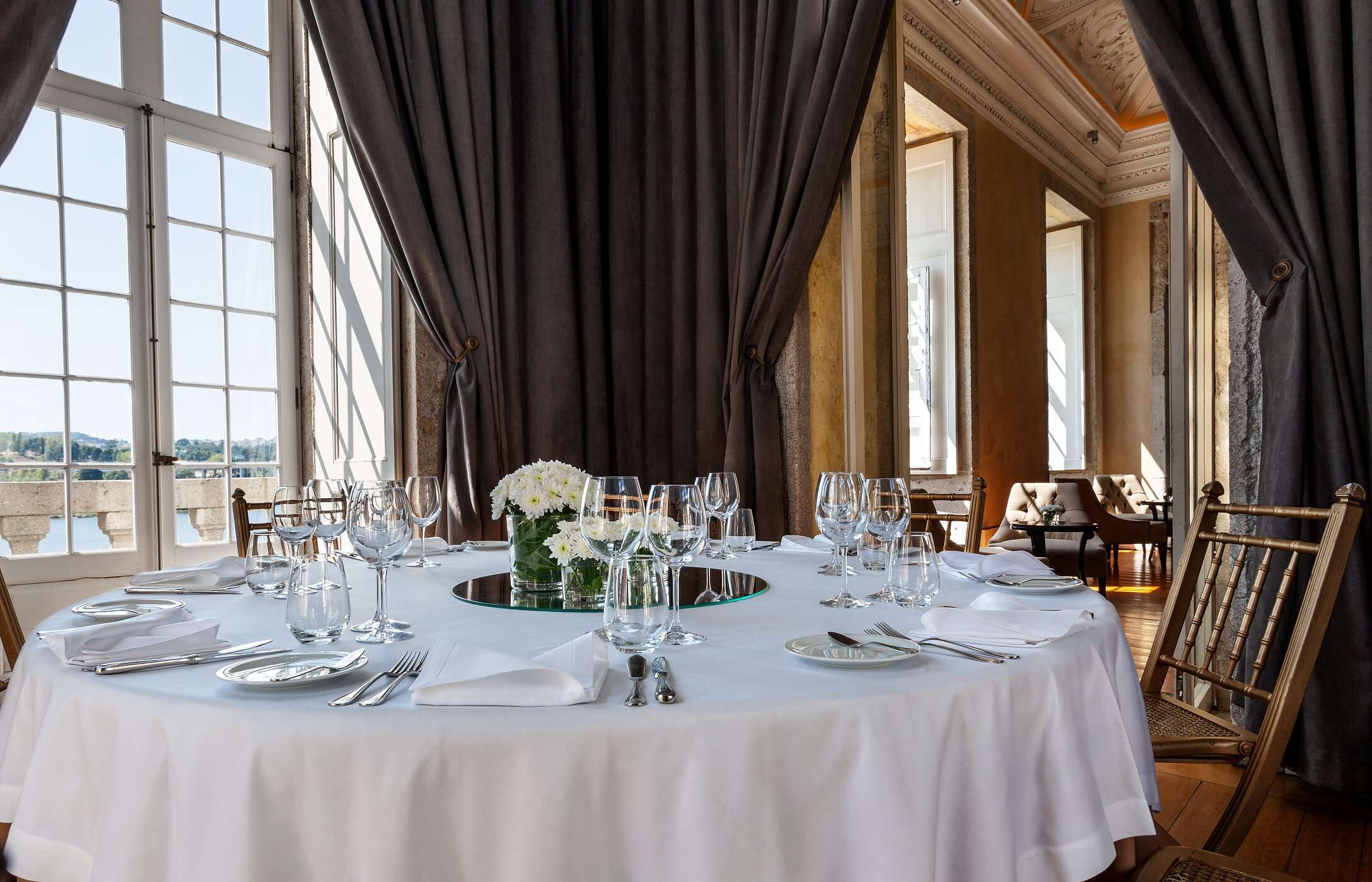 Descubre espacios para bodas y eventos en Pestana Hotel Group, y realiza tus eventos especiales con nosotros