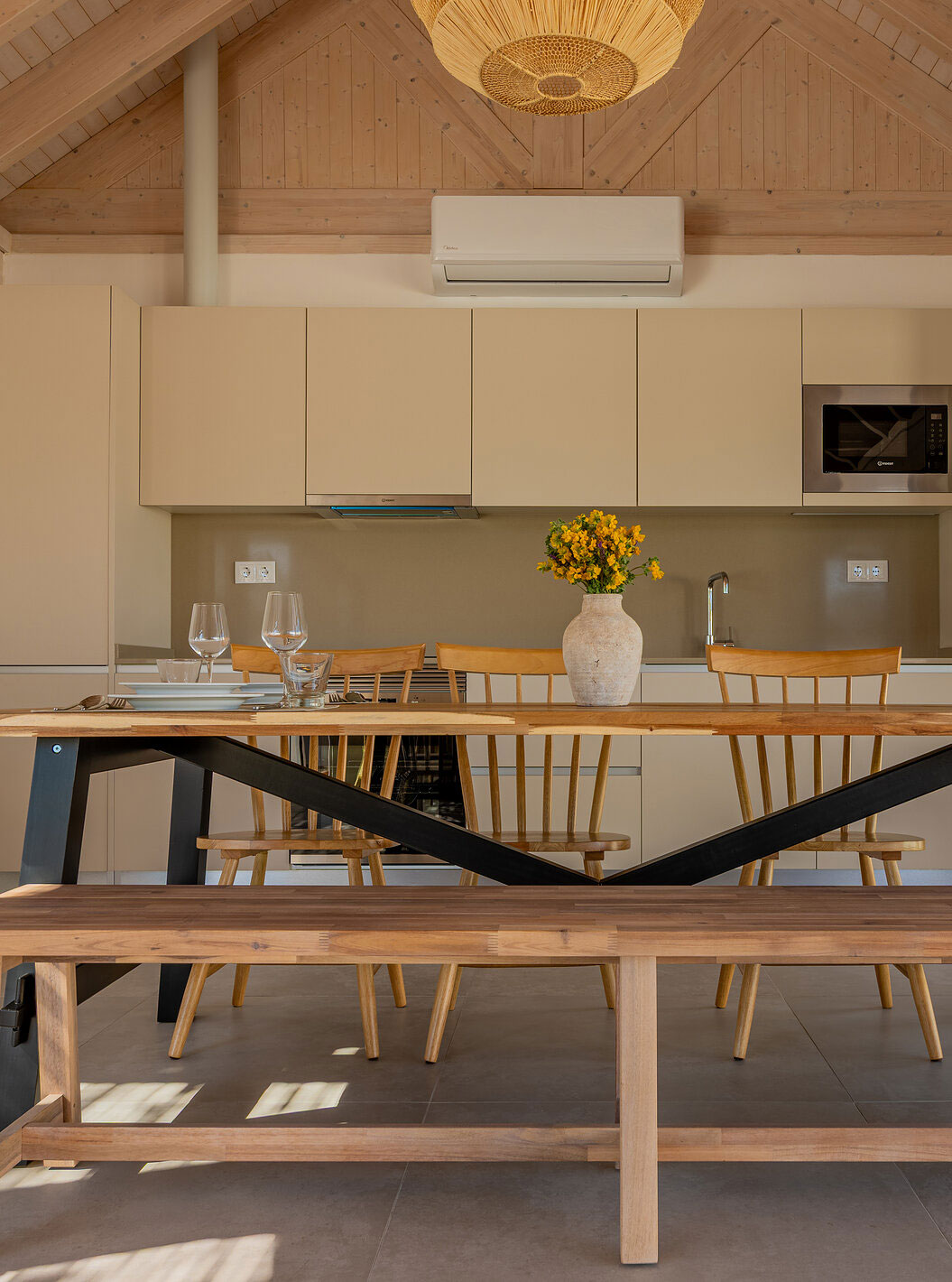 La Premium Green Villa de Pestana Comporta Village Residences tiene una cocina equipada, aire acondicionado y una mesa