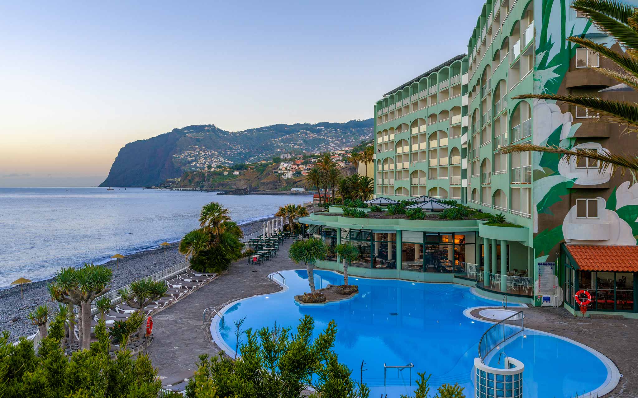 Het Pestana Ocean Bay All Inclusive, 5-sterrenhotel in Funchal, Madeira, met zwembad en zeezicht