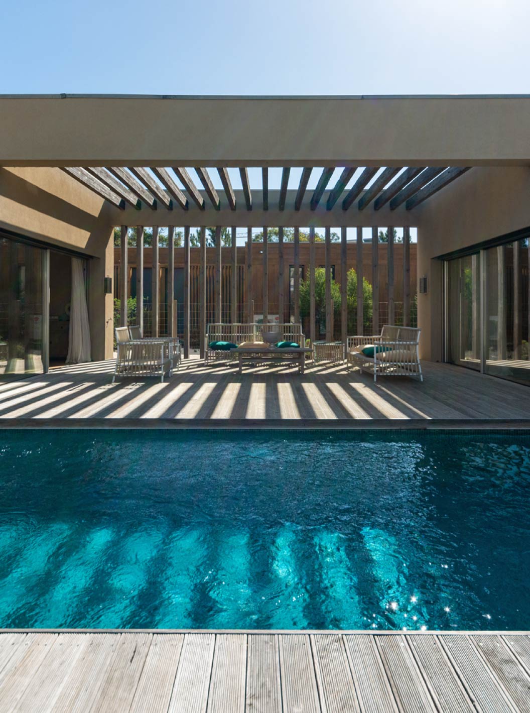 A Villa exclusiva com piscina do Pestana Tróia Eco Resort tem uma zona exterior com piscina com terraço e zona de estar