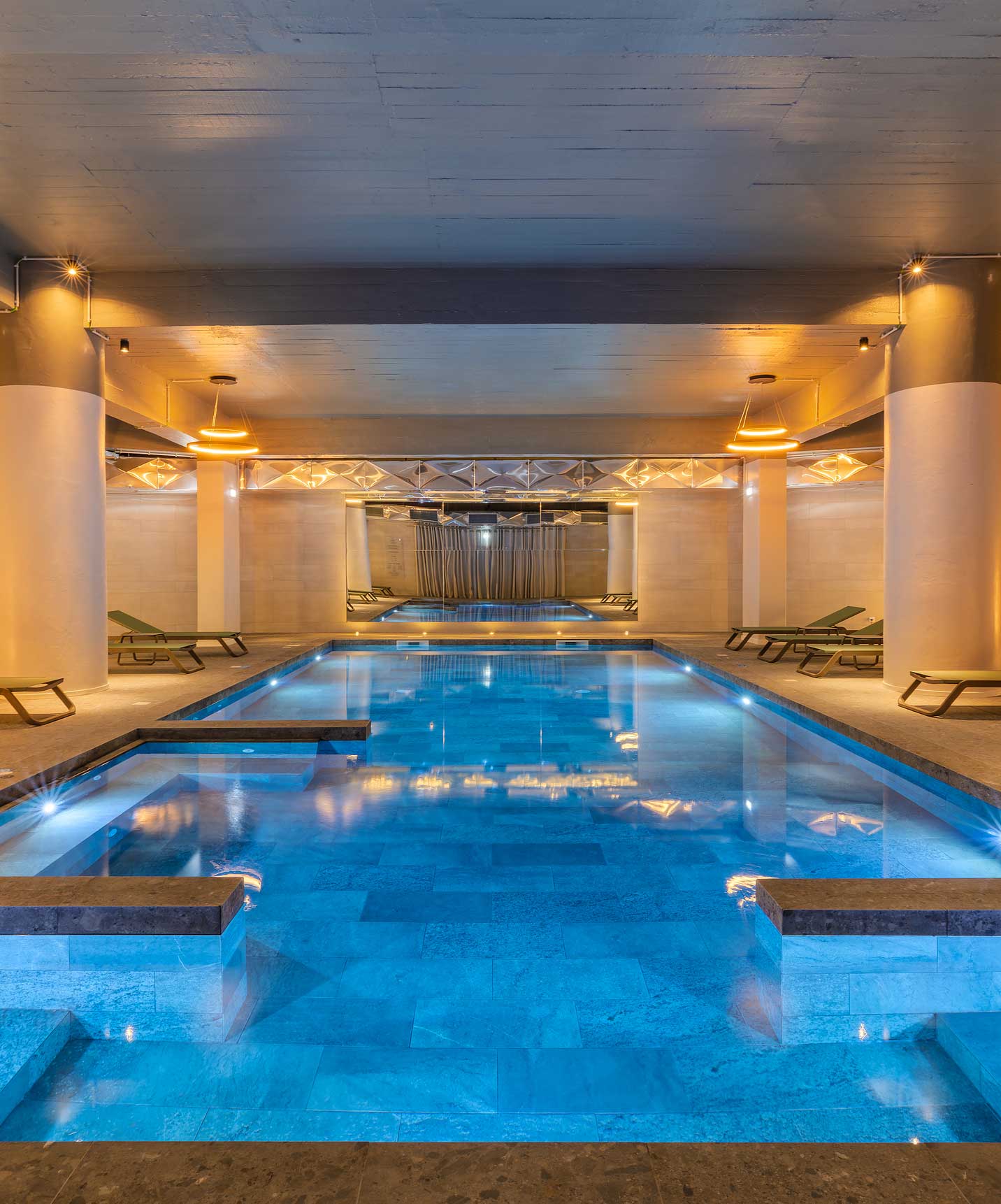 O Pestana Blue Alvor Beach, um Hotel de 5 Estrelas com piscinas e perto da praia tem também uma piscina interior aquecida 