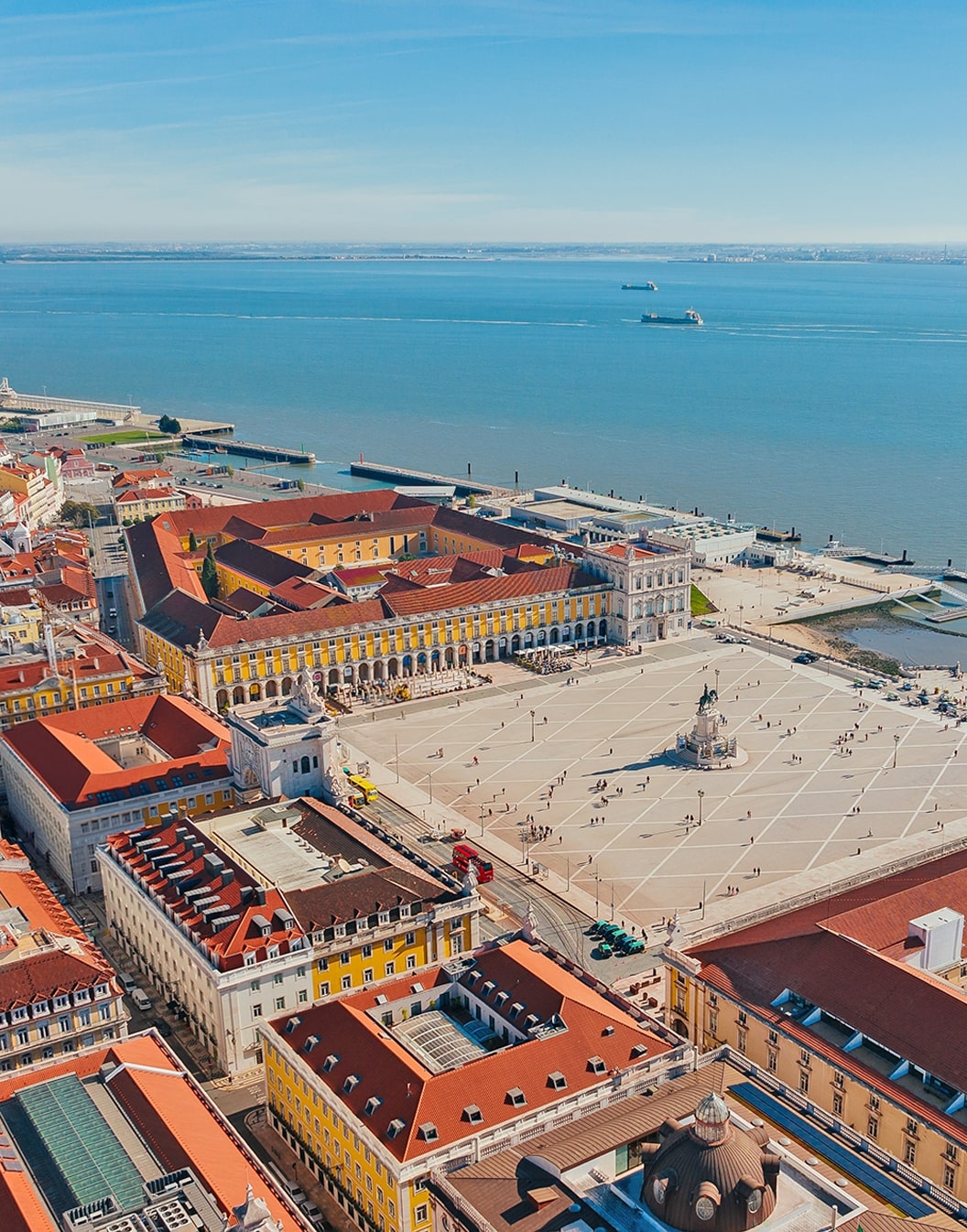 Vista aérea da Pousada Lisboa Praça do Comércio, um Hotel Histórico na Baixa de Lisboa