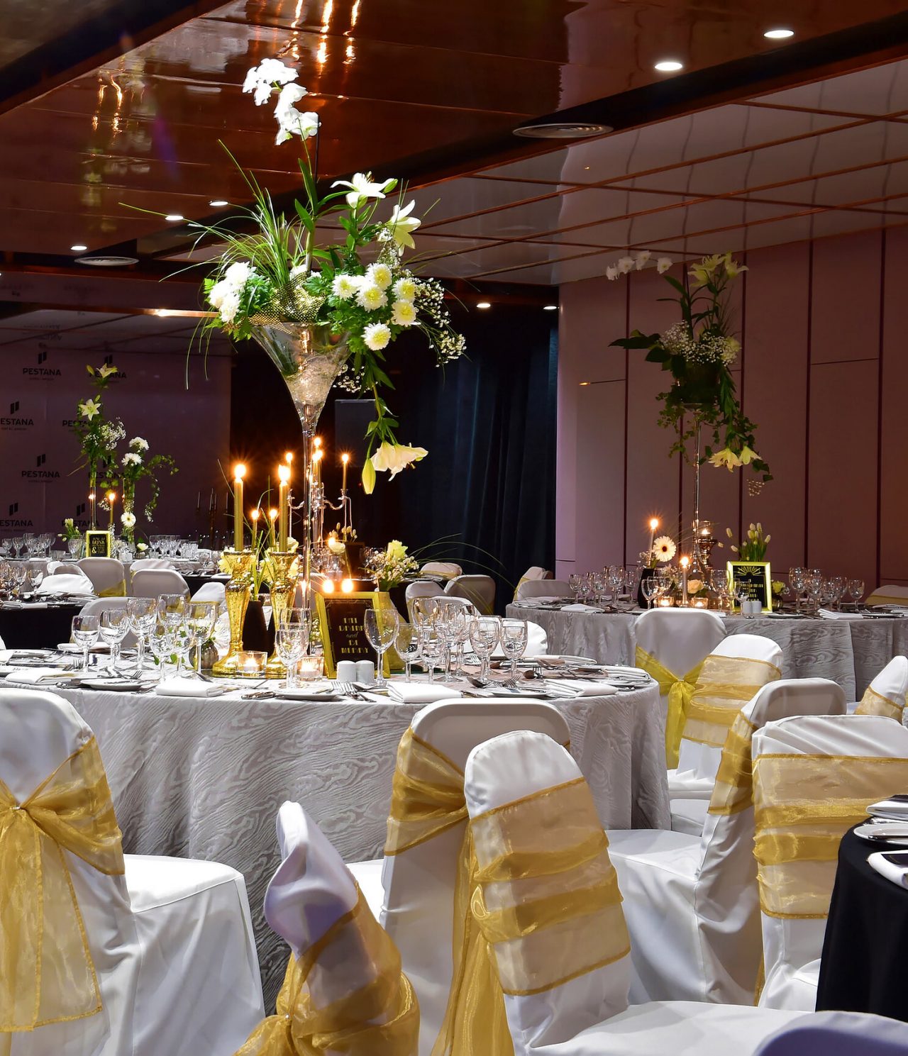 Organiseer uw evenement bij Pestana Hotel Group, in ruimtes met gepersonaliseerde decoratie naar uw smaak