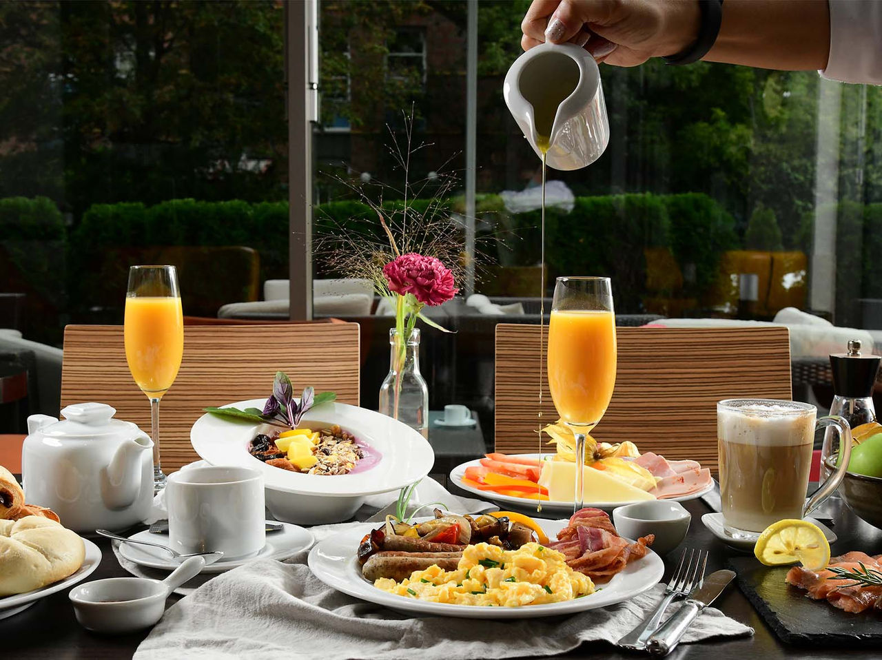 Atlantis restaurant serves a variety of breakfast dishes, from eggs to sausages and fresh fruit