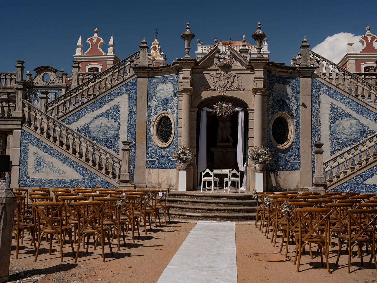 Celebrate your wedding at Pestana Hotel Group, in amazing outdoor venues with personalized decor to your taste